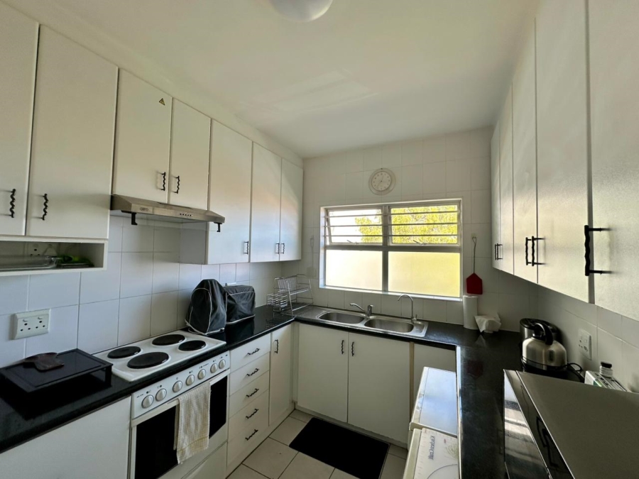 2 Bedroom Property for Sale in Sea Point Western Cape